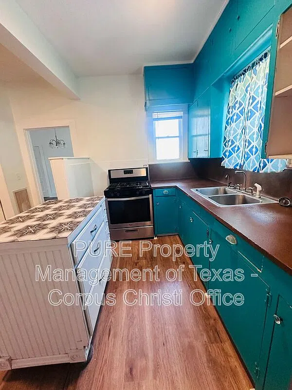 2 bed, 2.0 bath, 1446 sqft, $1,300 — Photo 4