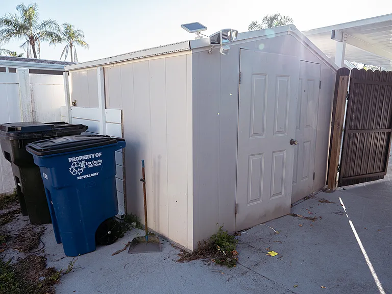 6671 Fiesta Way — Photo 4