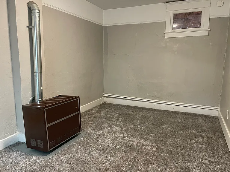 42 Grand Ave — Photo 4