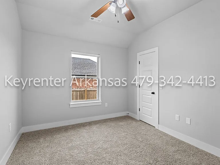 800 E Fallon St — Photo 22