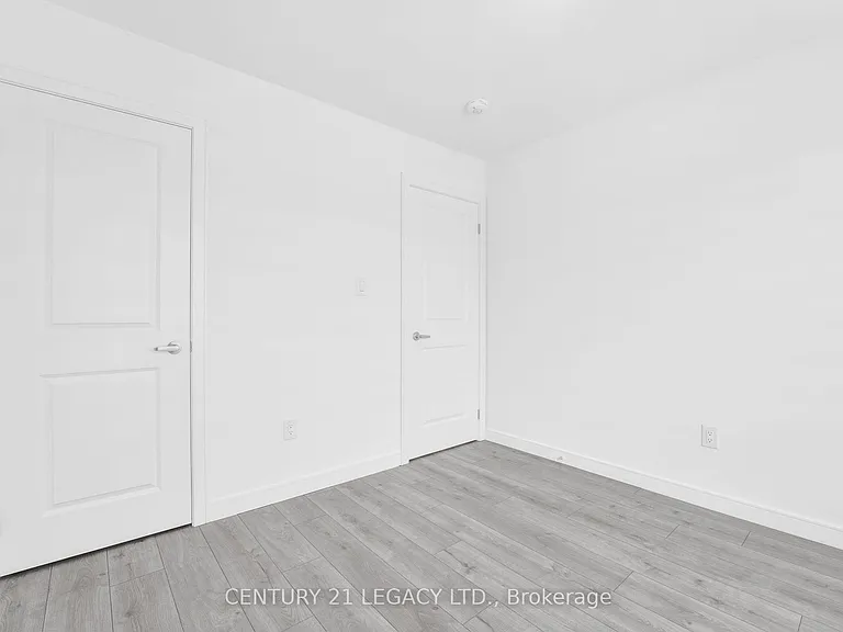 131 Blue Forest Cres — Photo 24