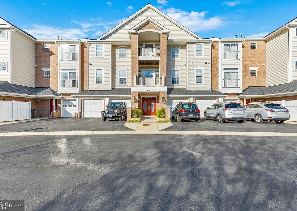 1st image of 410 Hamlet Club Dr Unit 304