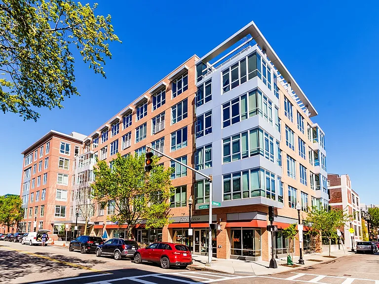 700 Harrison Ave #305 — Photo 4