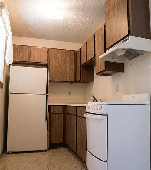 Burton Place Apts — Photo 6