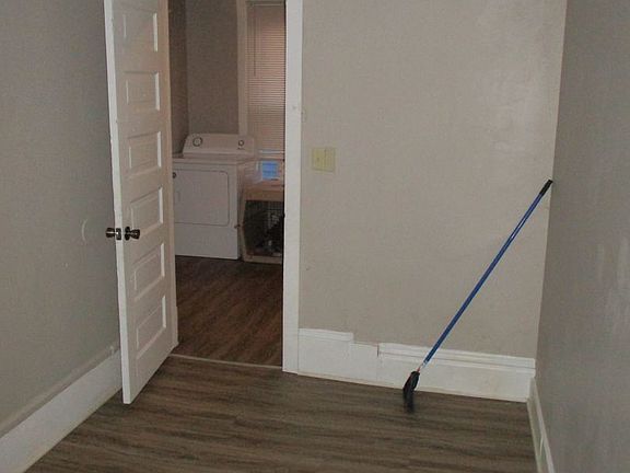 5th image of 1421 Turner Ave NW #2