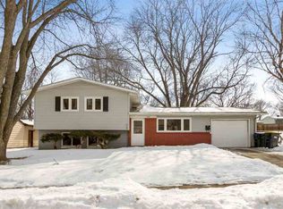 1601 Spruce Ct, Iowa City, IA 52240