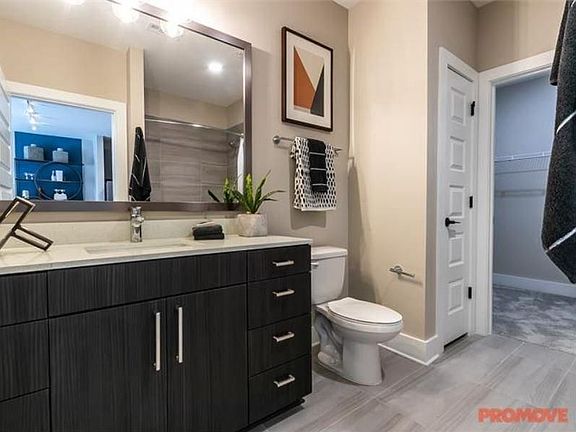 5th image of 2855 Crescent Pkwy #202