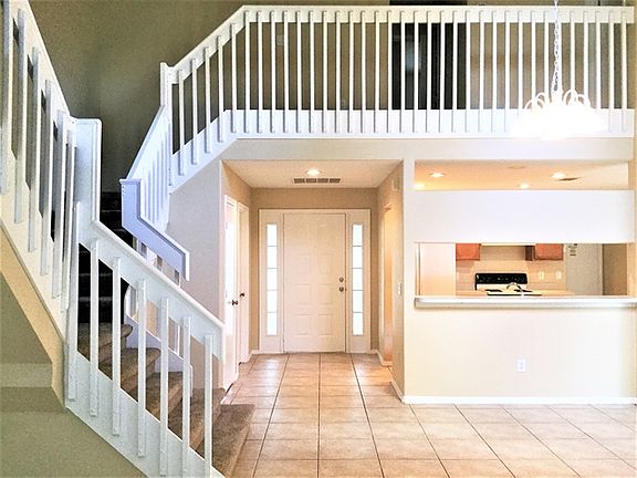 3rd image of 1714 Mandavilla Dr