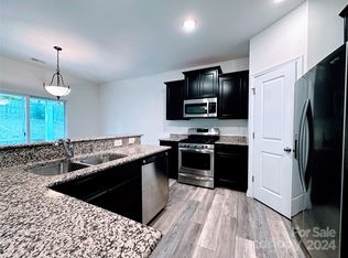 3119 Berry Creek Rd, Charlotte, NC 28214