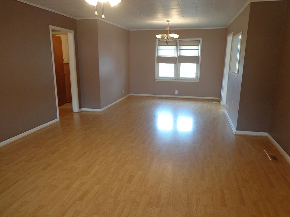 1st image of 2220 John St