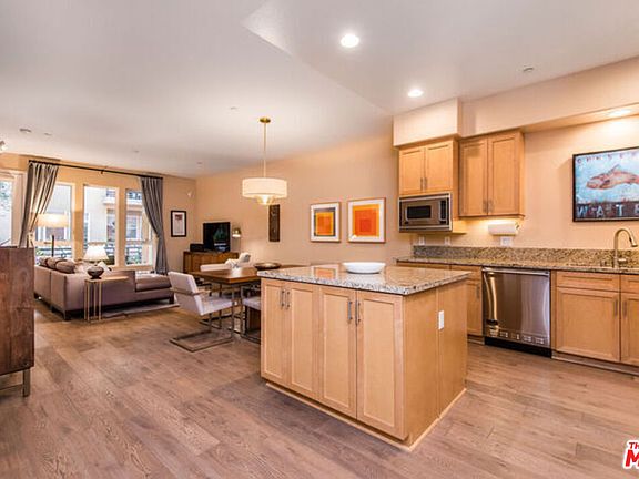 4th image of 4050 Glencoe Ave APT 217