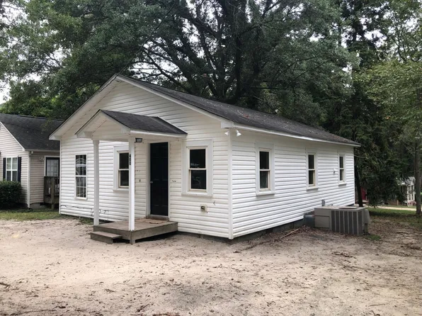 400 Longfellow St, Fuquay Varina, NC 27526