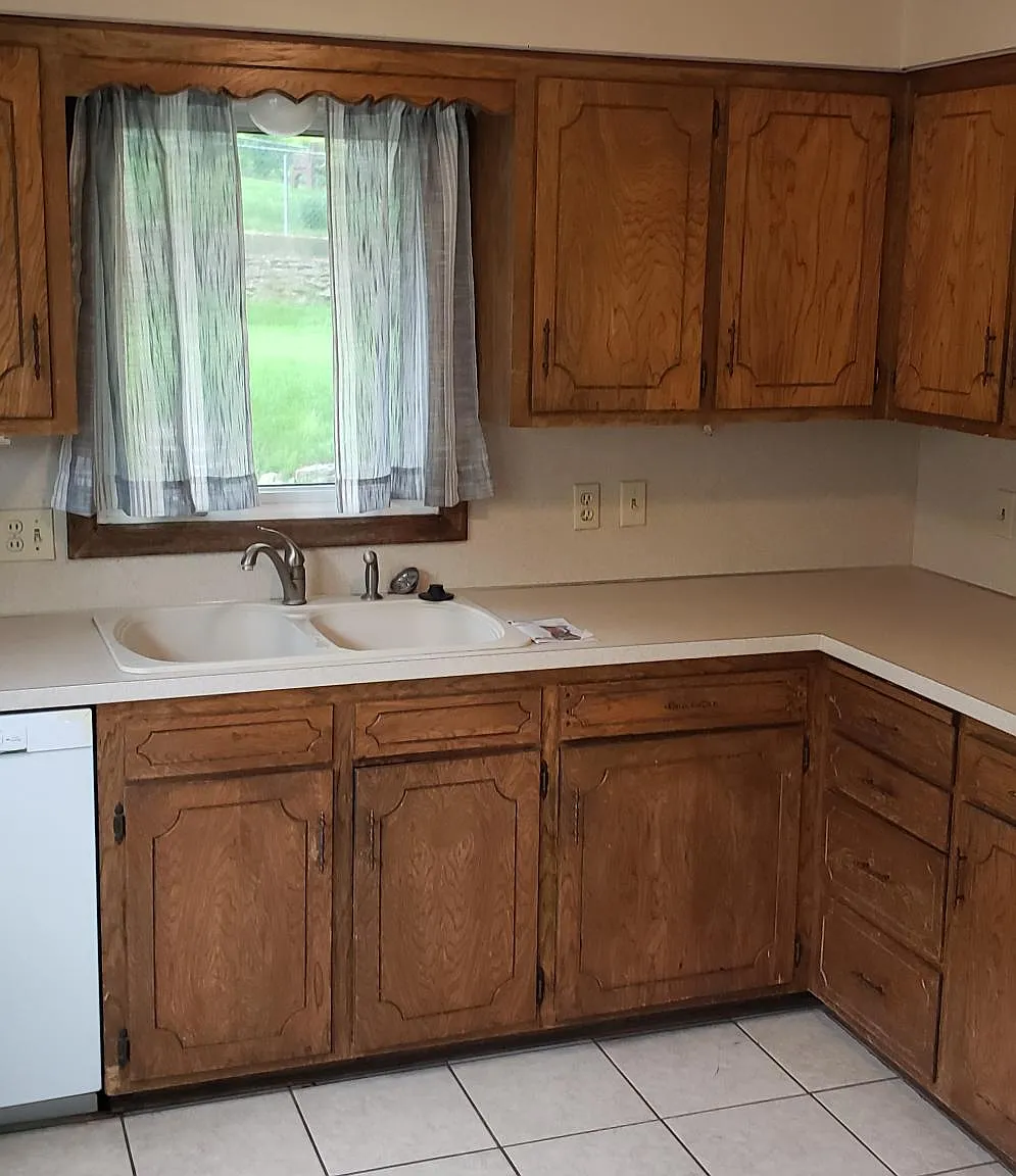3259 Westgate Rd — Photo 2