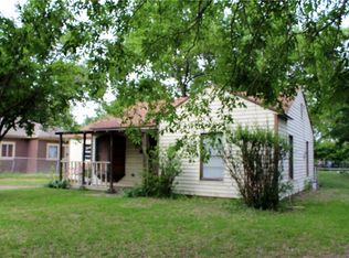 418 SE 13th St, Grand Prairie, TX 75051