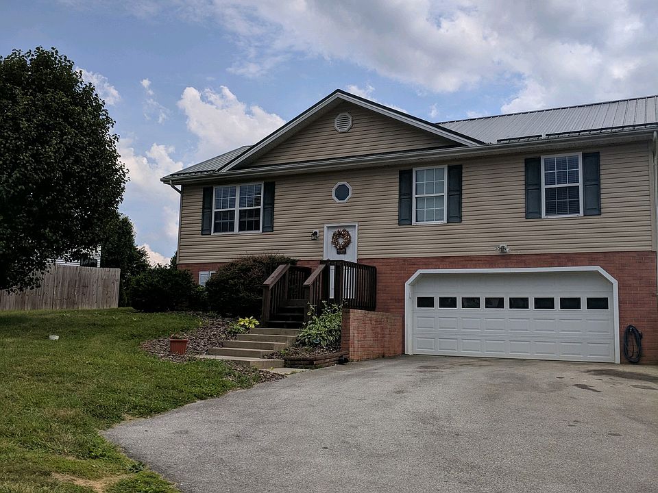 1st image of 1008 Maple Leaf Dr