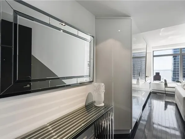 123 Washington St Penthouse 55H, New York, NY 10006