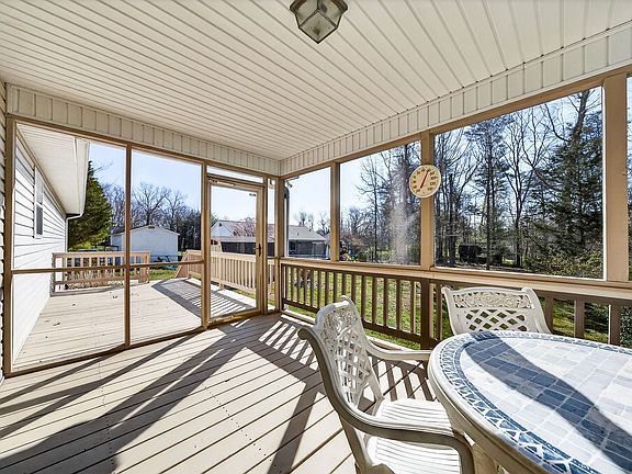 4th image of 39 Calloway Dr