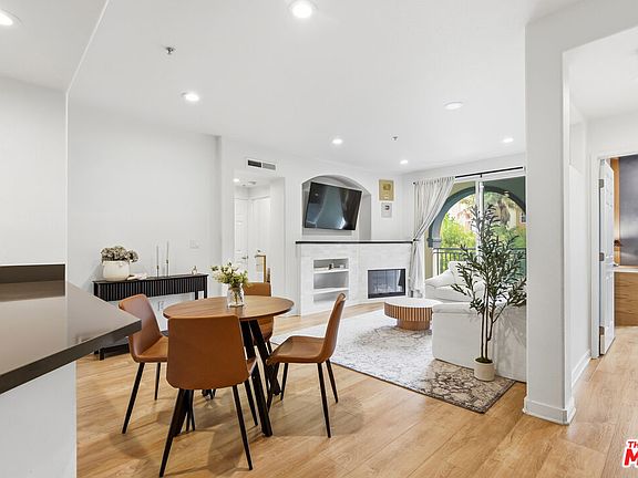 3rd image of 12963 Runway Rd APT 321