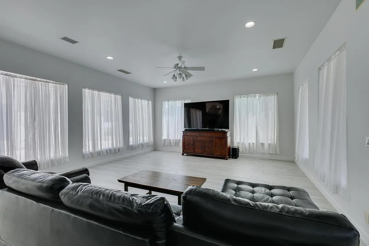 Building Photo - 8033 Secret Harbor Ct