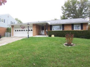 2497 Grosvenor Dr, Cincinnati, OH 45231