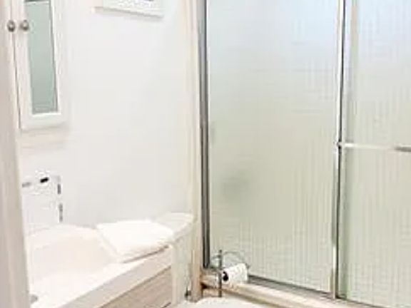 3rd image of 6342 Morse Ave APT 308