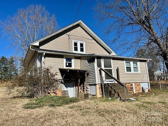 2nd image of 555 Falls Ave
