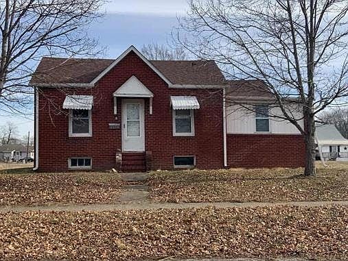 1st image of 800 S Van Buren St