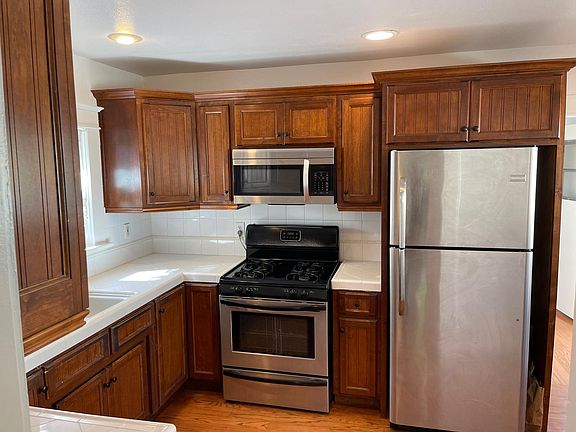 5th image of 6159 Burwood Ave
