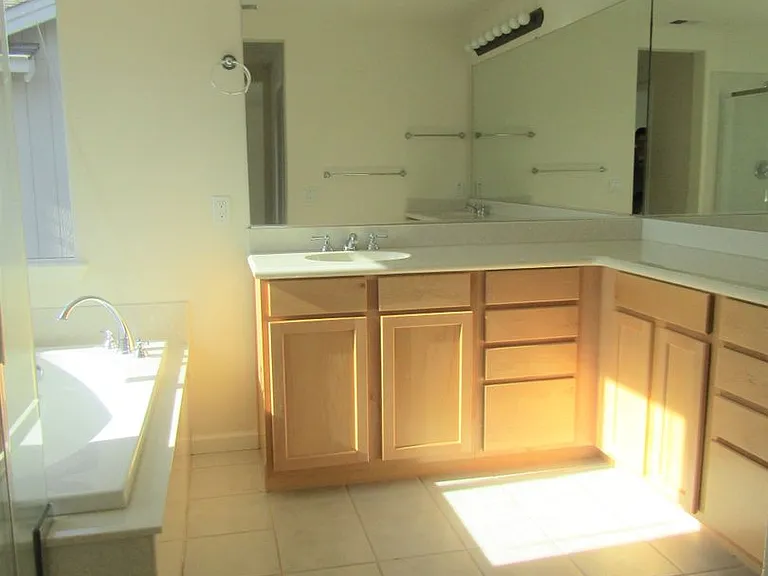 8457 Old Oak Rd — Photo 9