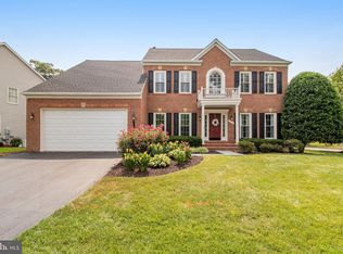 26038 Glasgow Dr, Chantilly, VA 20152