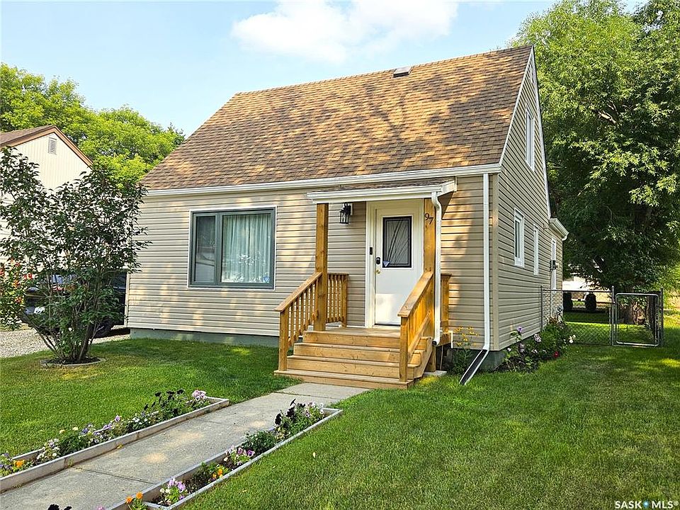 1st image of 97 Betts AVENUE