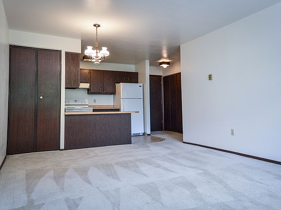 5th image of 11616 W Greenfield Ave #0