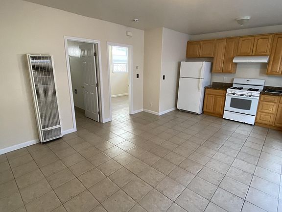 3rd image of 514-518 W Macarthur Blvd #16048458