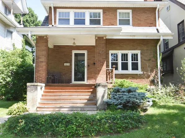 1619 W Columbia Ter, Peoria, IL 61606