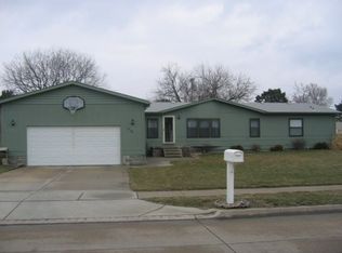 1526 W 12th St, Fremont, NE 68025