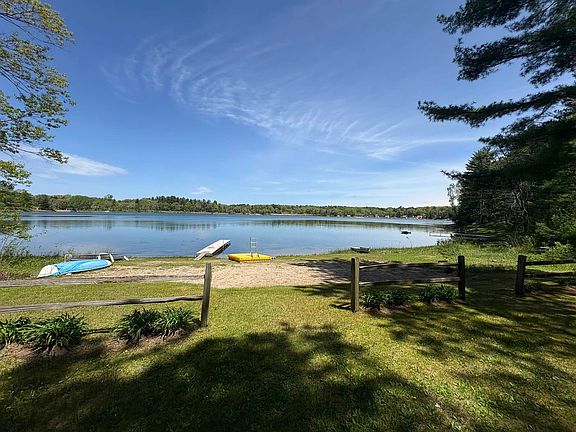 3rd image of 284 S Parker Lake Rd