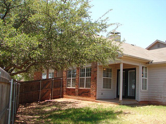 1st image of 4402 Winterberry Ln