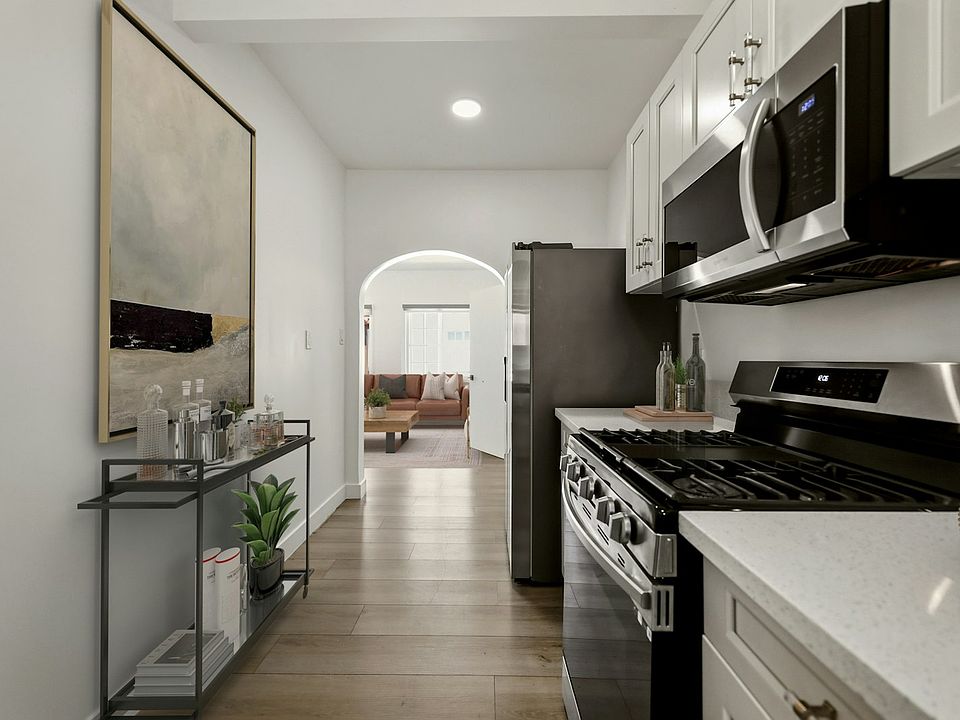 1st image of 1524 N Sycamore St #4