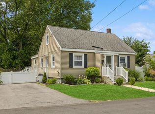 10 Ellen Rd, Woburn, MA 01801
