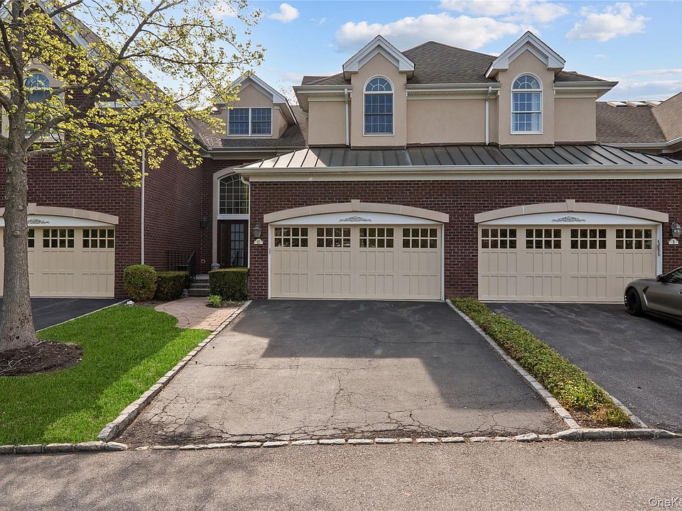 1st image of 10 Kensington Circle