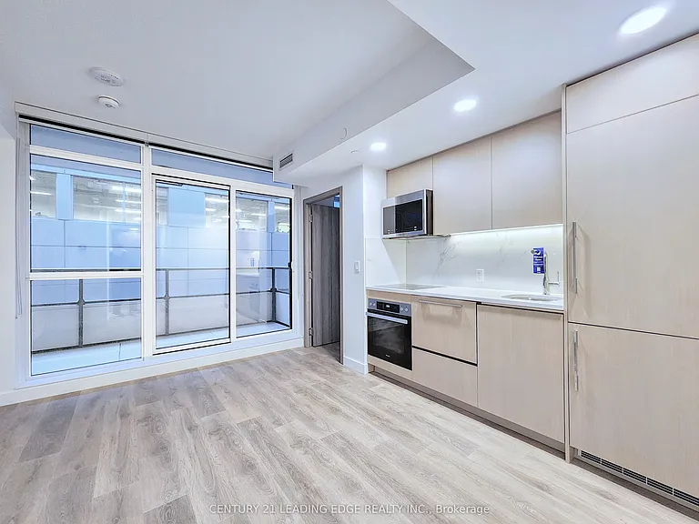 38 Widmer St #1009 — Photo 4