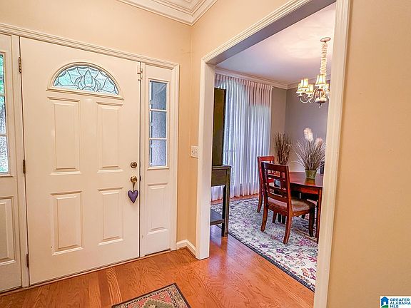 4th image of 21 River Oaks Ln