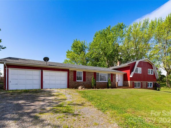 67 Old Turkey Creek Rd, Leicester, NC 28748