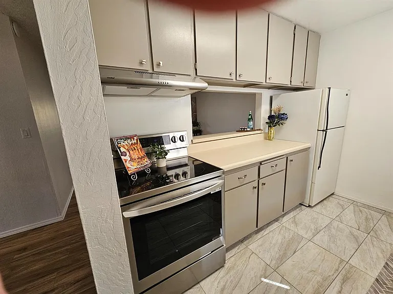 1060 Oak Grove Rd #37 — Photo 4