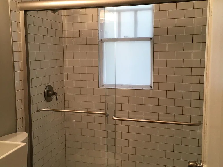 332 4th St NE #3 — Photo 12