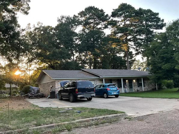 203 Long St, Gilmer, TX 75645