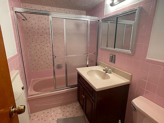 4th image of 6925 62nd Ave #1