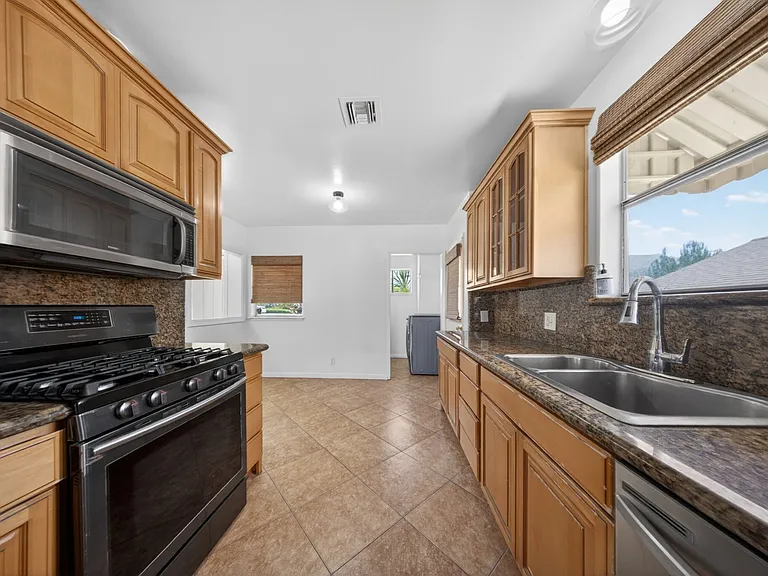 2025 Jolley Dr — Photo 8