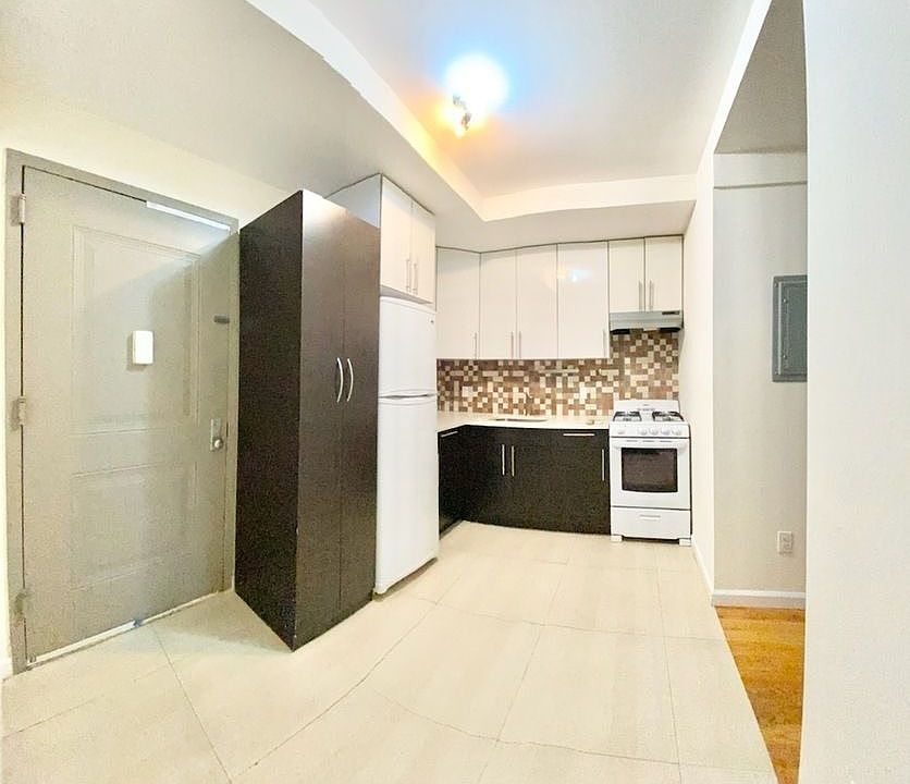 1st image of 3051 Brighton 3 St #106A