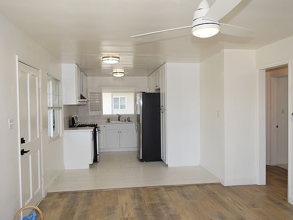 2nd image of 318 W Avenida Palizada APT 2